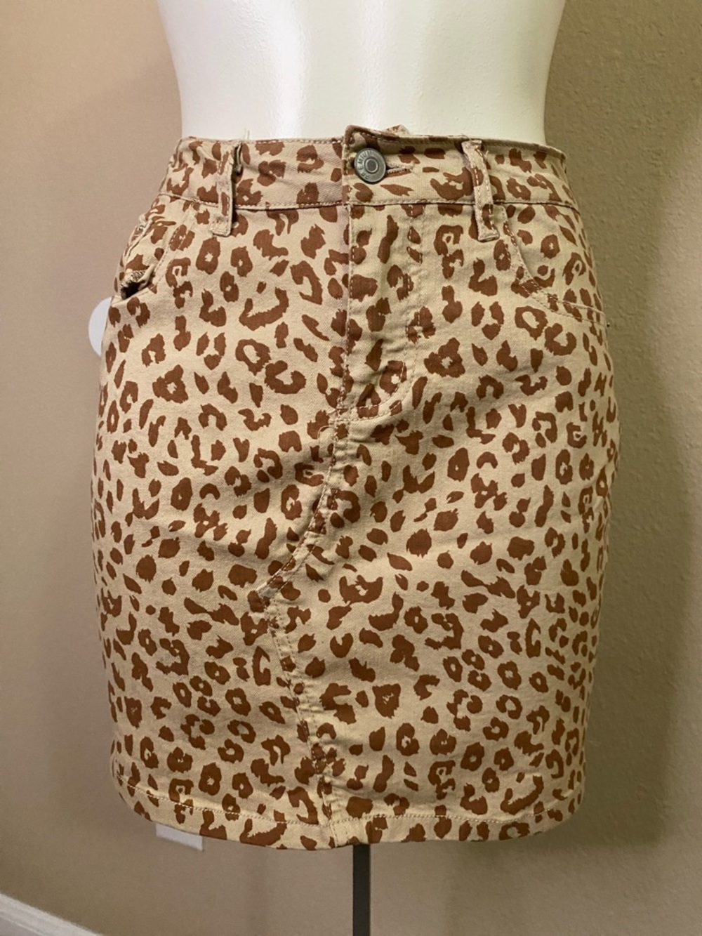 Love Tree Leopard Print lightweight stretch denim mini skirt S 🖤🐆